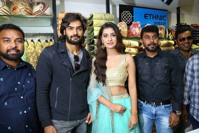 RX100 pair & Kaushal inaugurate KLM fashion mall