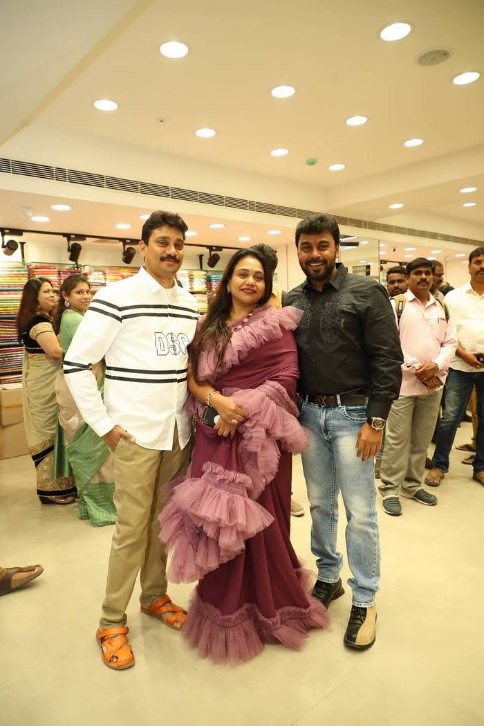 RX100 pair & Kaushal inaugurate KLM fashion mall