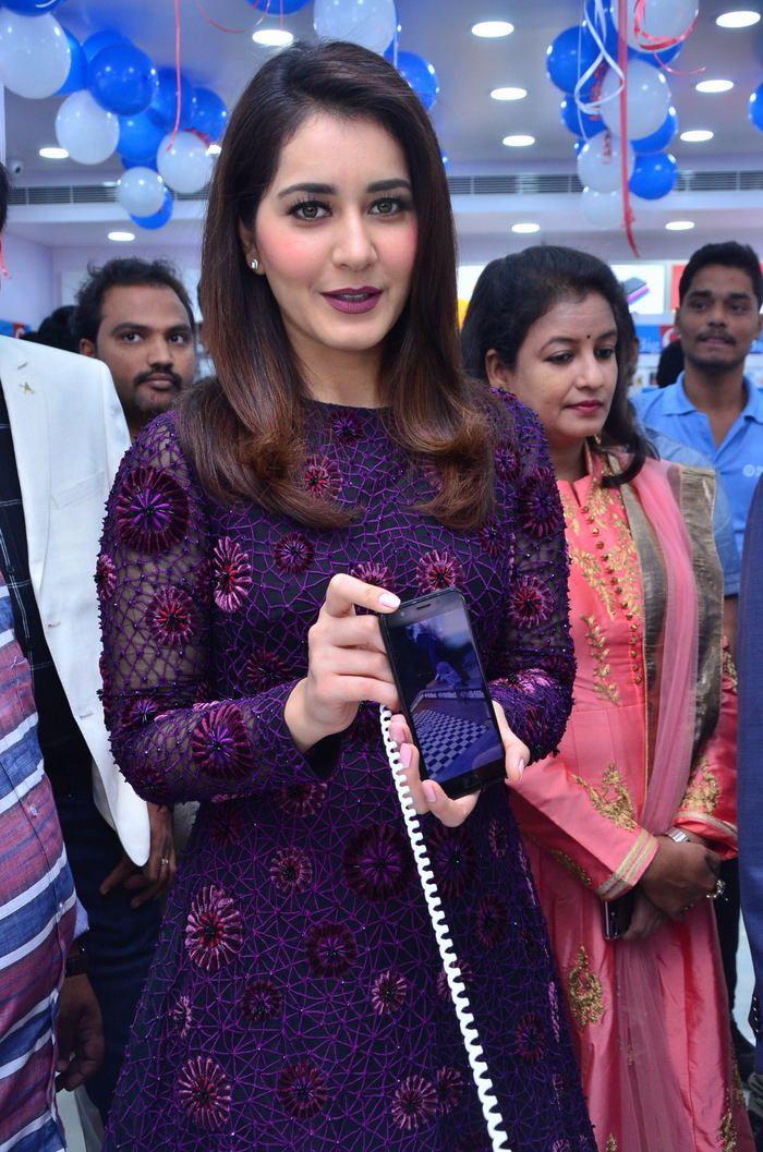 Raashi Khanna Stills at BigC Mobiles Store Launch