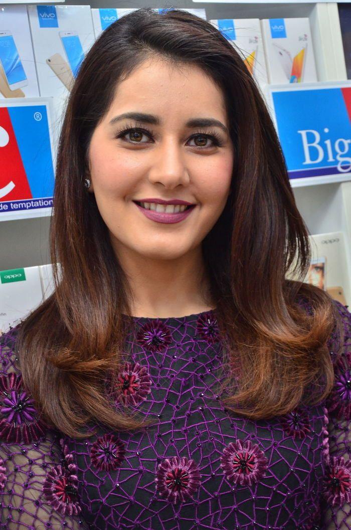 Raashi Khanna Stills at BigC Mobiles Store Launch