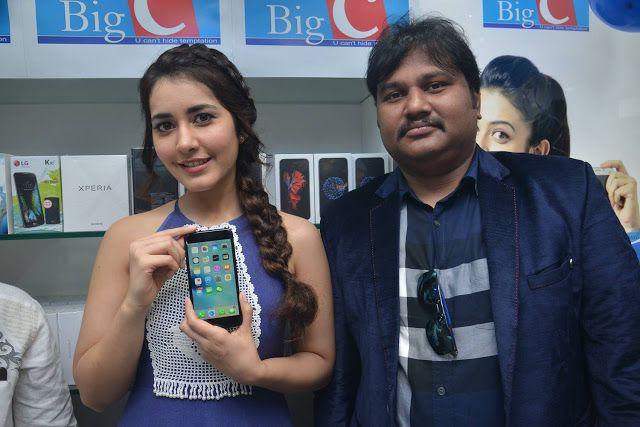 Raashi Khanna inagurates Big C mobile store at Guntur Photos