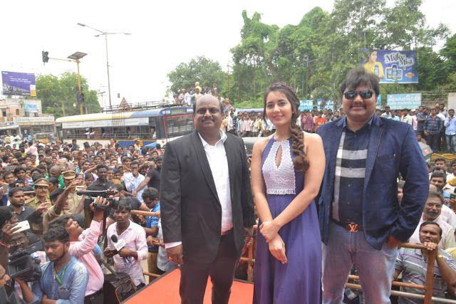 Raashi Khanna inagurates Big C mobile store at Guntur Photos