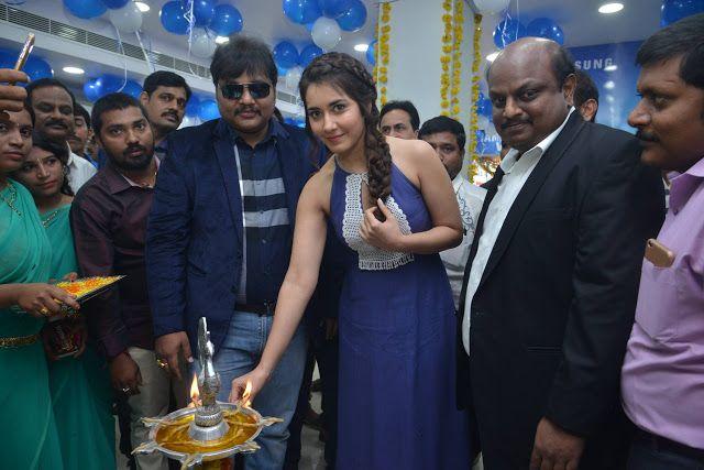 Raashi Khanna inagurates Big C mobile store at Guntur Photos