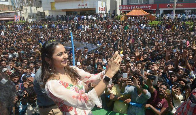 Rakul Preet Singh In Kadapa At 4Th BigC Showroom Launching