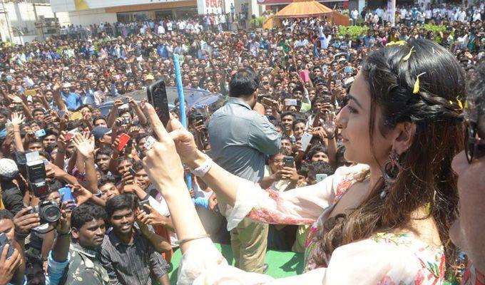 Rakul Preet Singh In Kadapa At 4Th BigC Showroom Launching