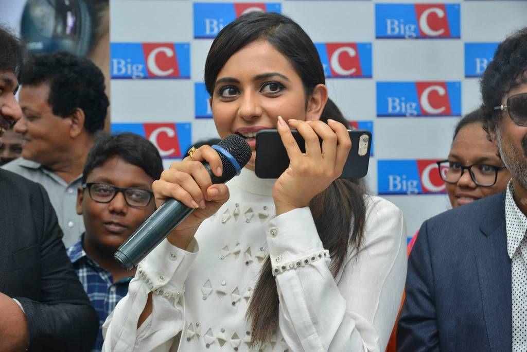 Rakul Preet Singh Stills At Big C Lucky Draw At Nellore