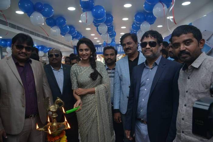 Rakul Preet Singh at Big C Show Room Launch Photos