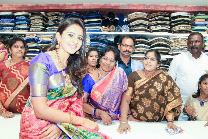 Rakul Preet Singh at Subhamasthu Shopping Mall Launch Photos