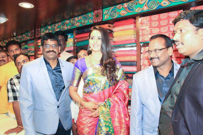 Rakul Preet Singh at Subhamasthu Shopping Mall Launch Photos