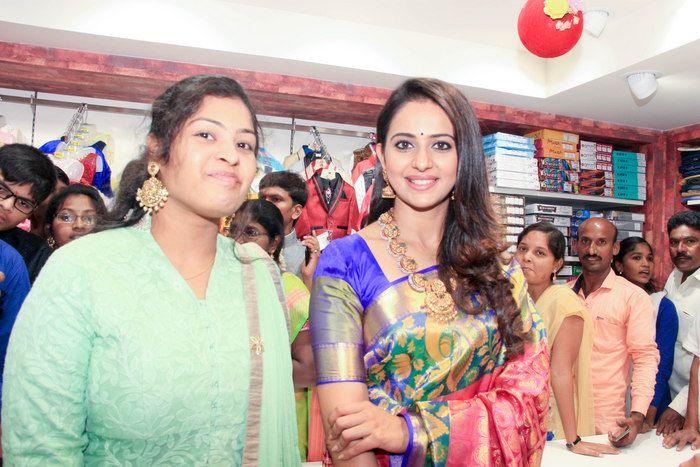 Rakul Preet Singh at Subhamasthu Shopping Mall Launch Photos