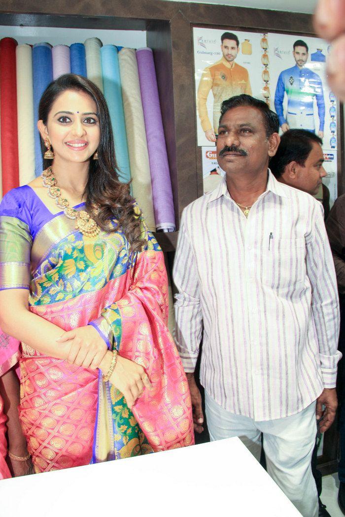 Rakul Preet Singh at Subhamasthu Shopping Mall Launch Photos