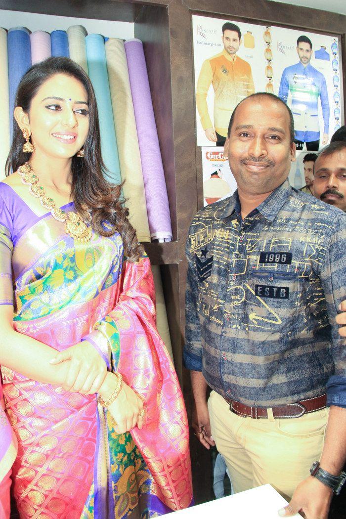 Rakul Preet Singh at Subhamasthu Shopping Mall Launch Photos