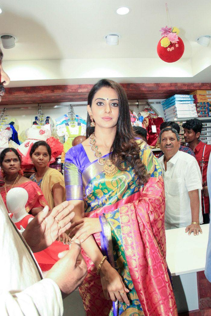 Rakul Preet Singh at Subhamasthu Shopping Mall Launch Photos