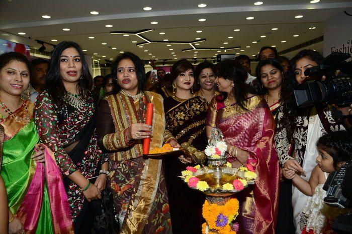 Rana, Vijay & Anu Emmanuel at KLM Shopping Mall Launch Photos