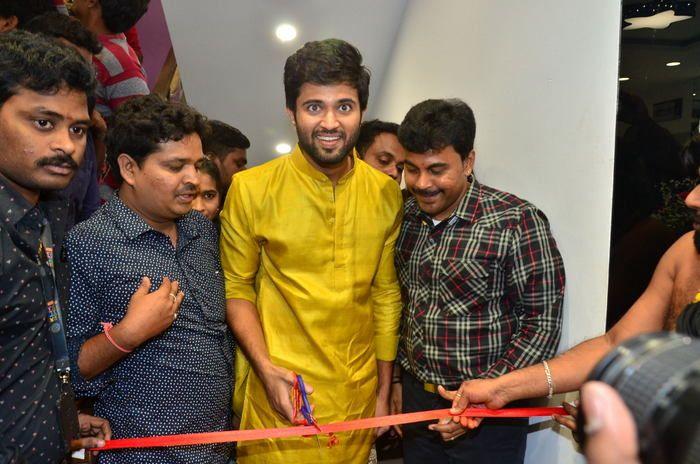 Rana, Vijay & Anu Emmanuel at KLM Shopping Mall Launch Photos