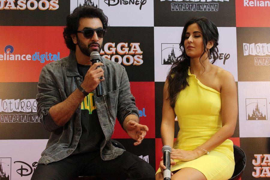 Ranbir Kapoor & Katrina Kaif at Jagga Jasoos Press Conference Photos