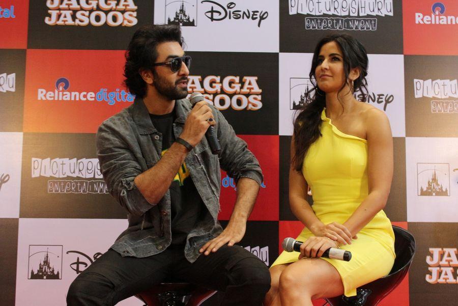 Ranbir Kapoor & Katrina Kaif at Jagga Jasoos Press Conference Photos