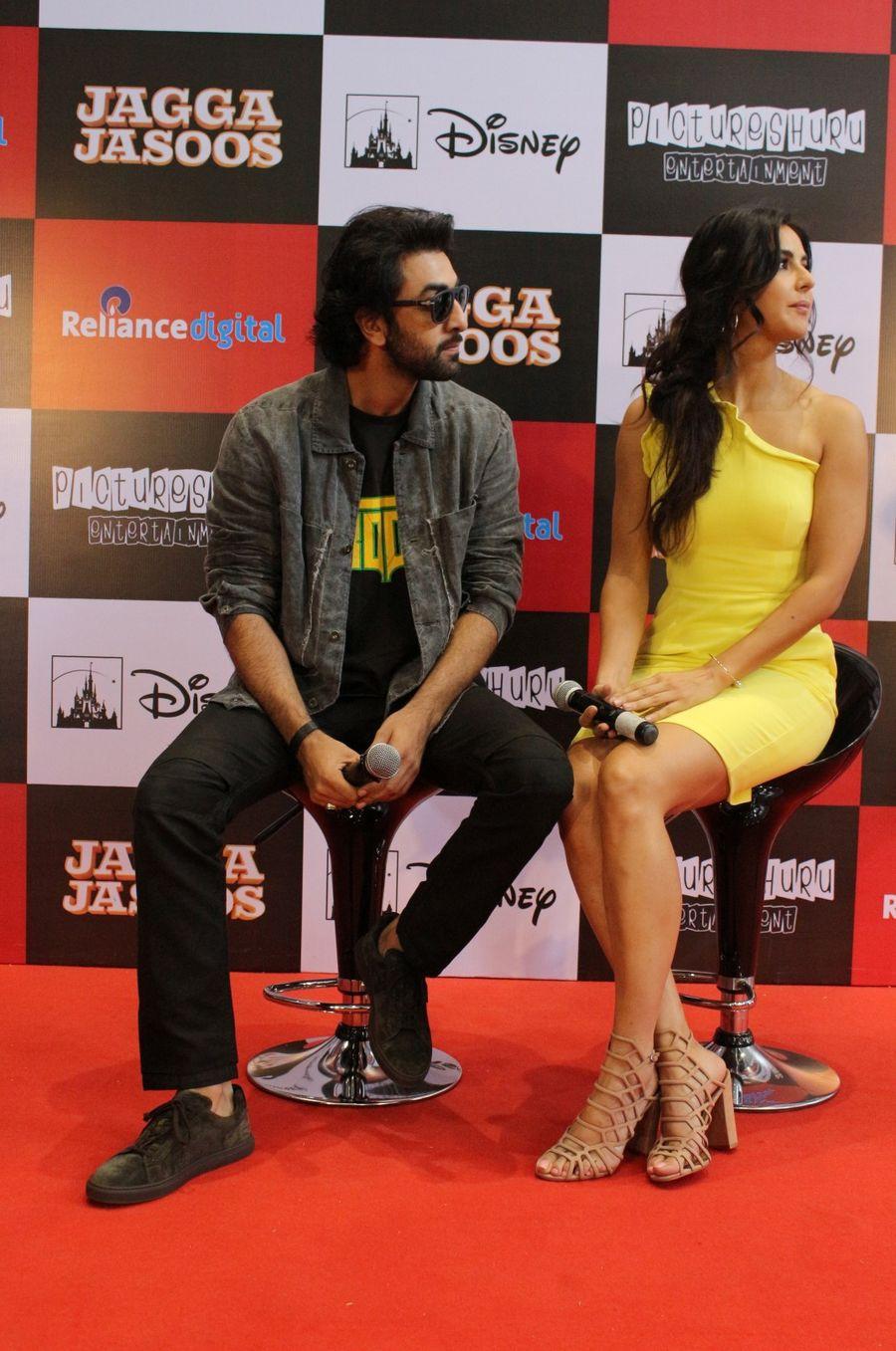 Ranbir Kapoor & Katrina Kaif at Jagga Jasoos Press Conference Photos