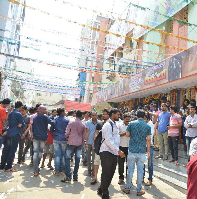 Rangasthalam hungama at Sudarshan theater & RTC X Roads