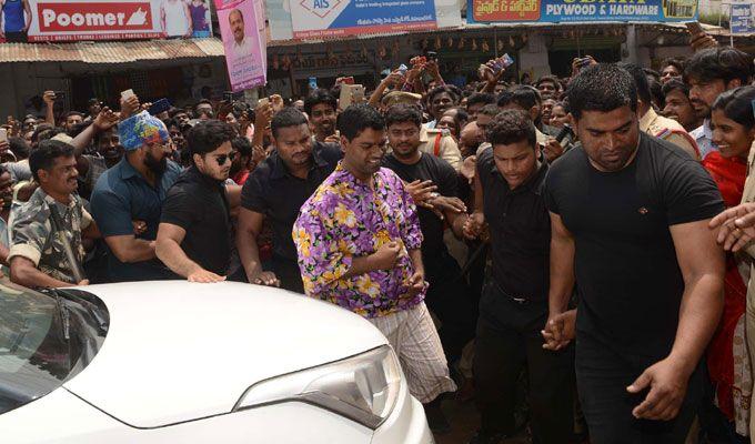 Rashmika Mandanna & Bithiri Sathi Participated in CMR Shopping Mall Opening