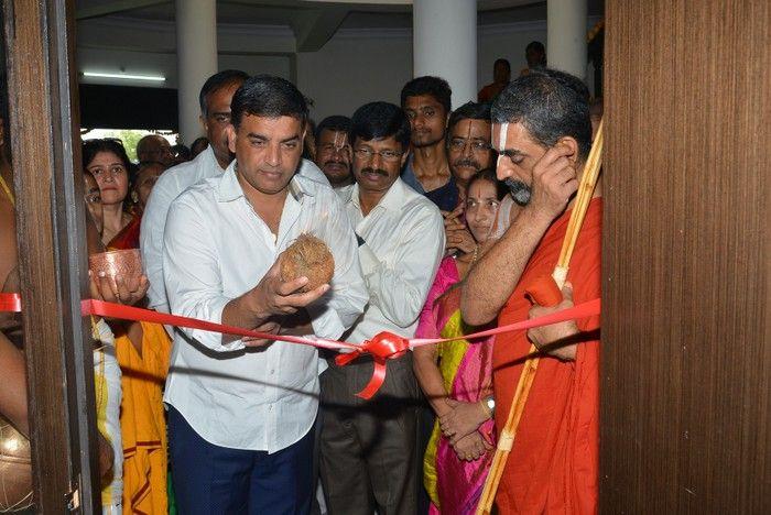 RaviTeja at Netra Vidyalaya 10th Anniversary Celebrations Photos