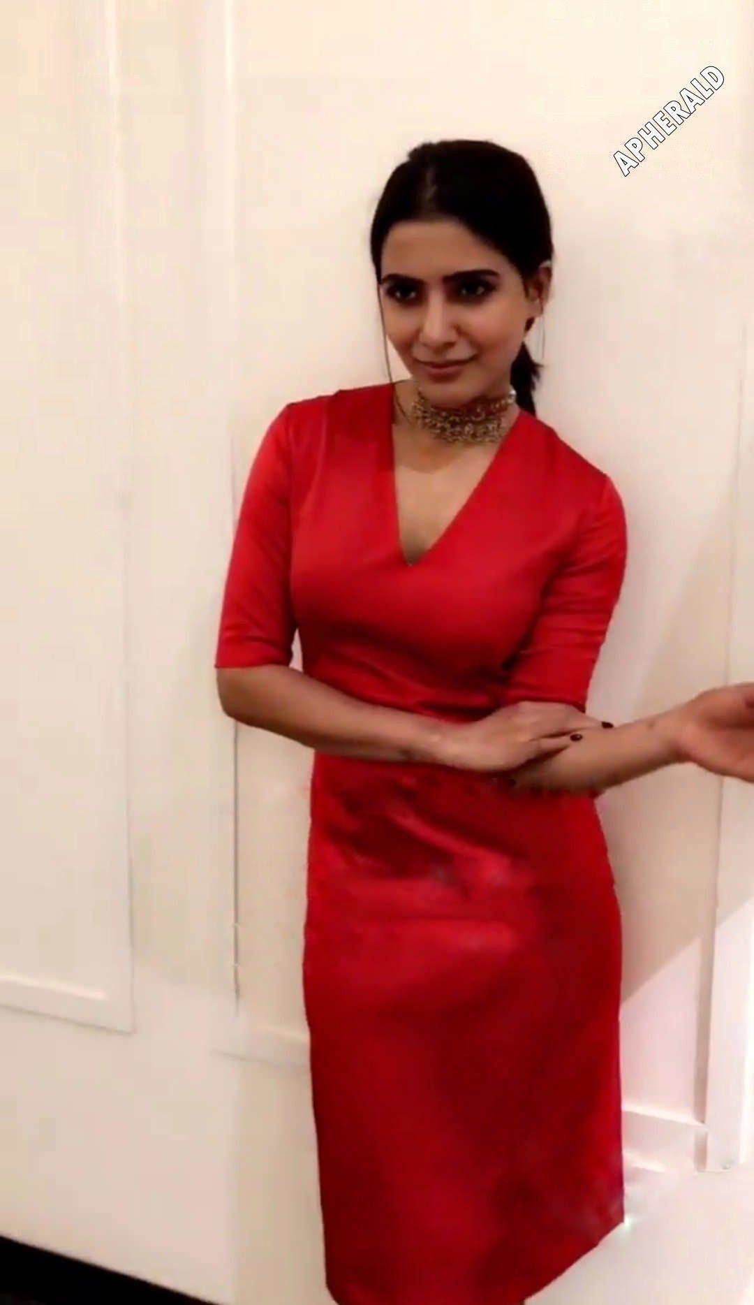 Red hot chicks at Raw Mango Brand 10th anniversary