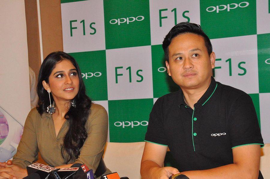 Regina Launches Oppo F1s Phone Photos