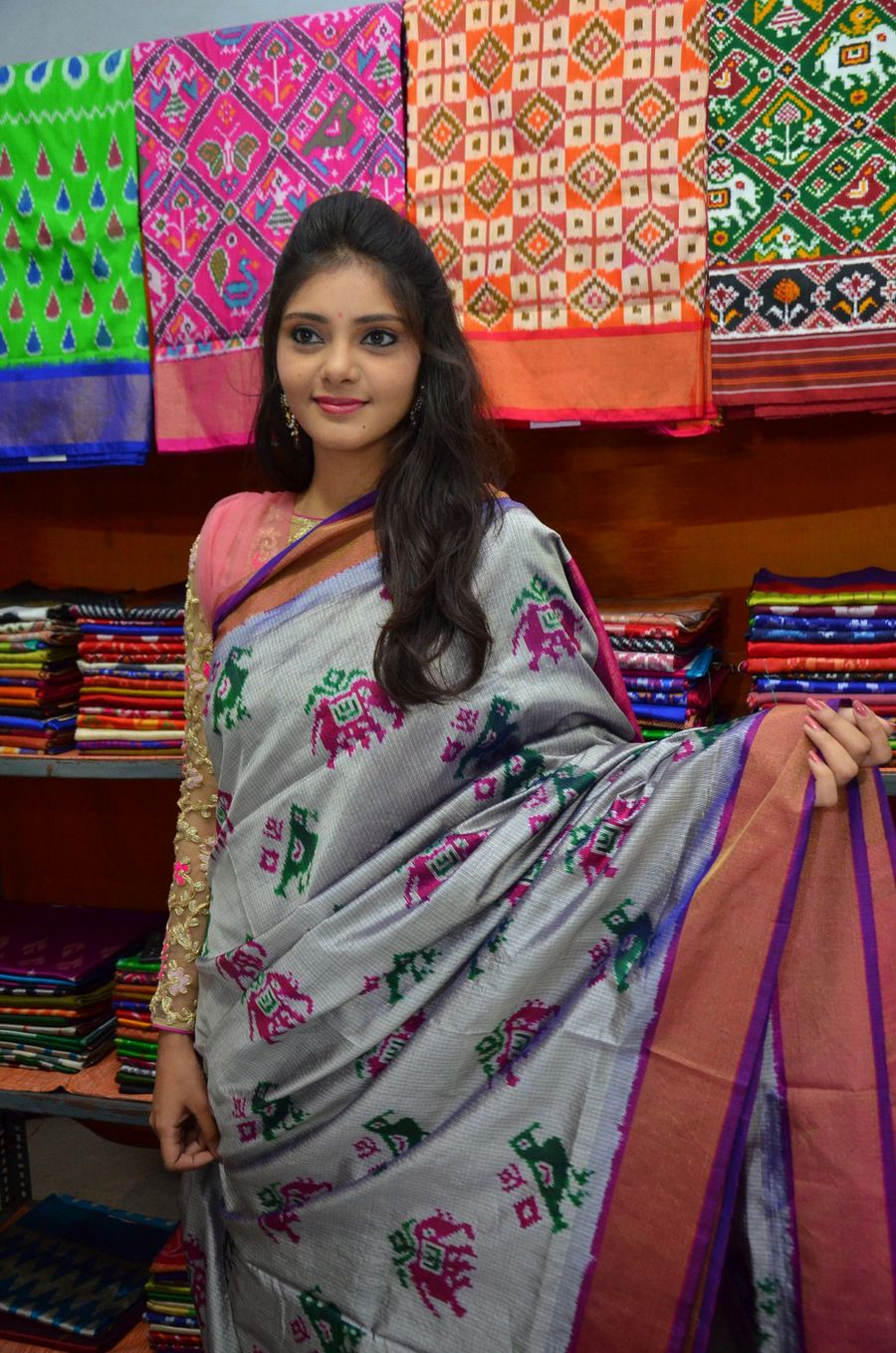 Rendu Rella Aaru Movie Team Launches IKAT Art Mela Photos