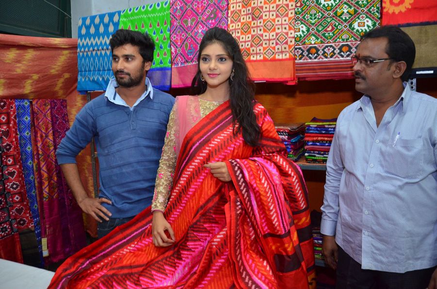 Rendu Rella Aaru Movie Team Launches IKAT Art Mela Photos