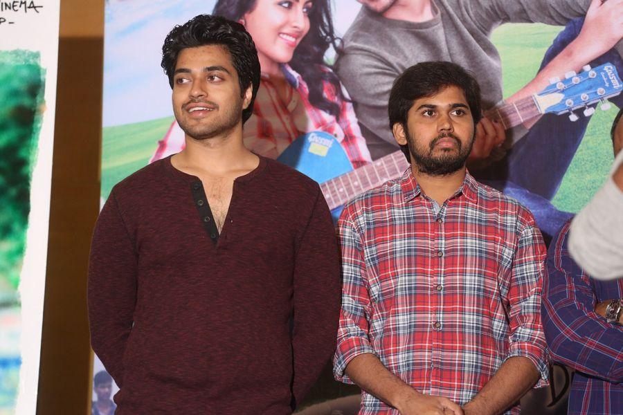 Rojulu Marayi Platinum Photos