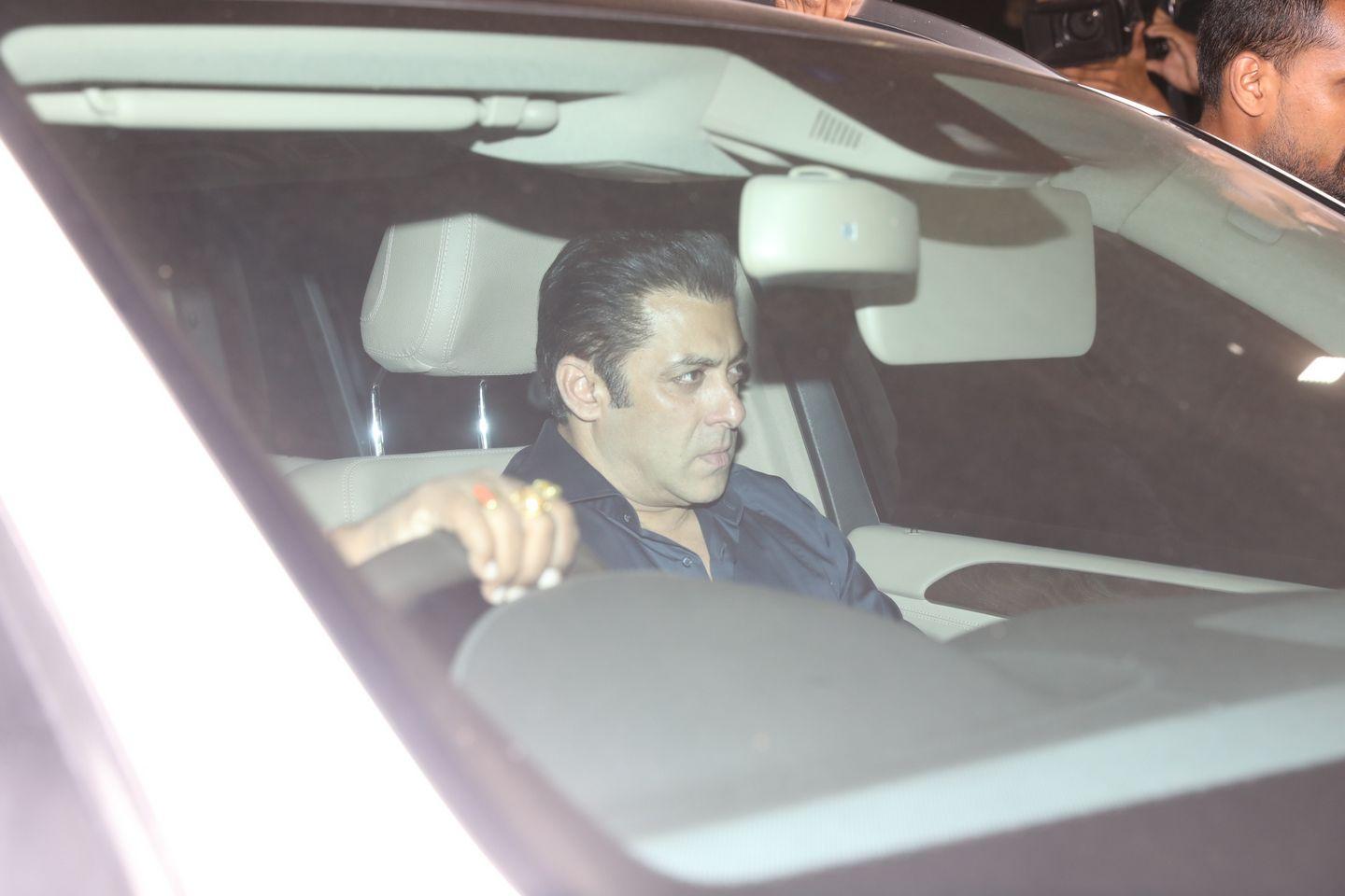 Salman Khan Pay Last Respect Sridevi at Her Residence