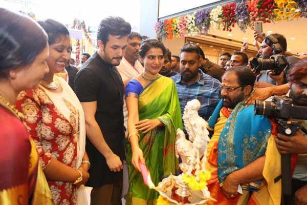 Samantha & Akhil at South India Shopping Mall Launch Photos