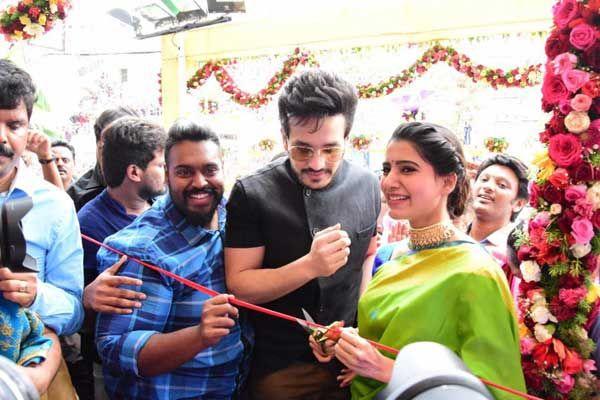 Samantha & Akhil at South India Shopping Mall Launch Photos