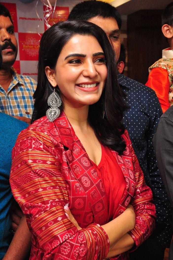 Samantha Launched Bahaar Cafe at Punjagutta Photos