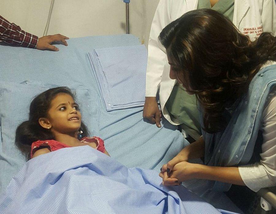 Samantha meets Bhavani who lost her left leg in accident PHOTOS