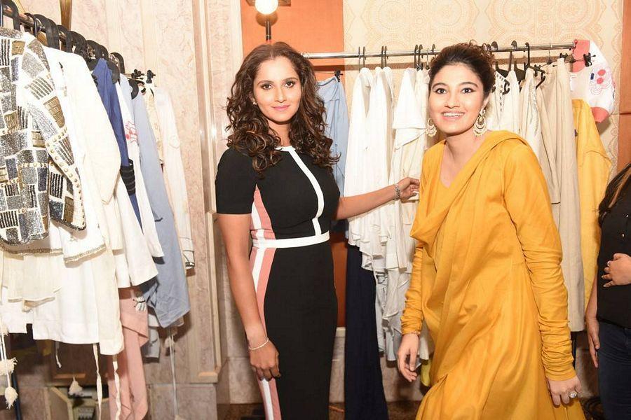 Sania Mirza Stills At The Label Bazaar Launch