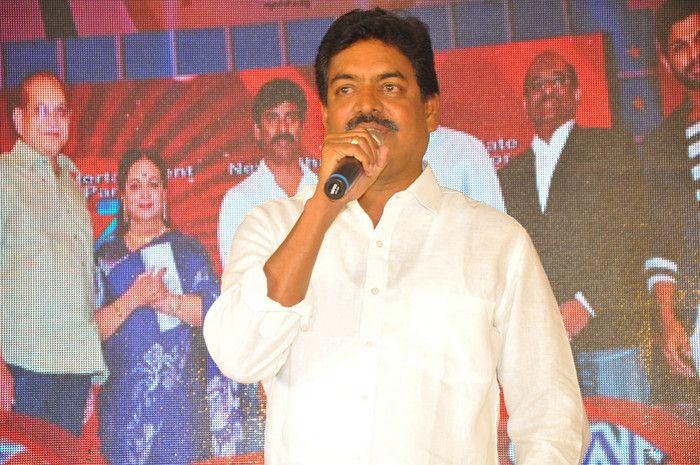 Santosham 15th Anniversary Film Awards Photos