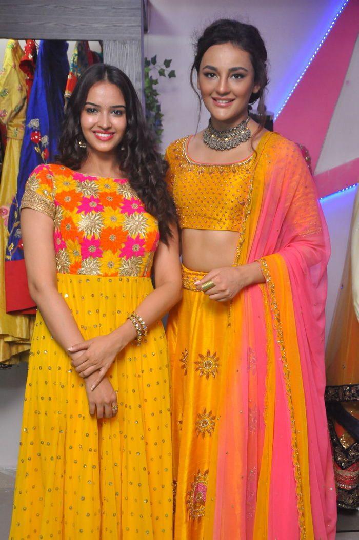 Seerat Kapoor at Akruthi Desiner Studio Launch Photos