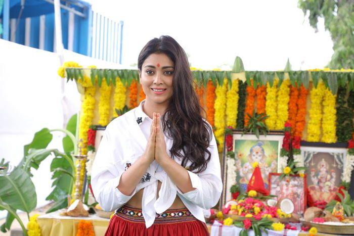 Shriya Saran & Niharika's New Film Launch Photos