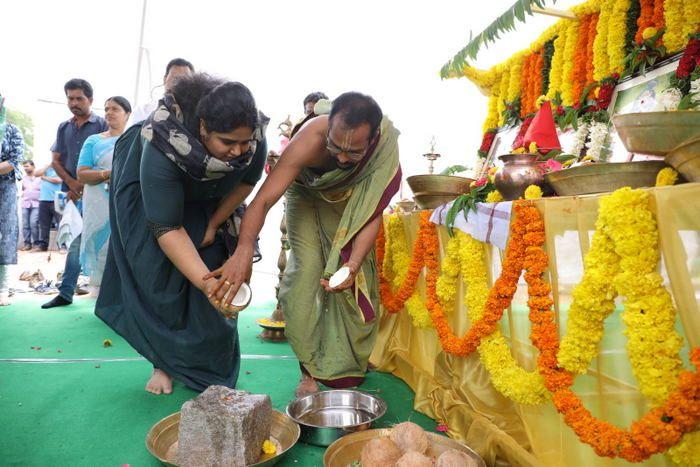 Shriya Saran & Niharika's New Film Launch Photos