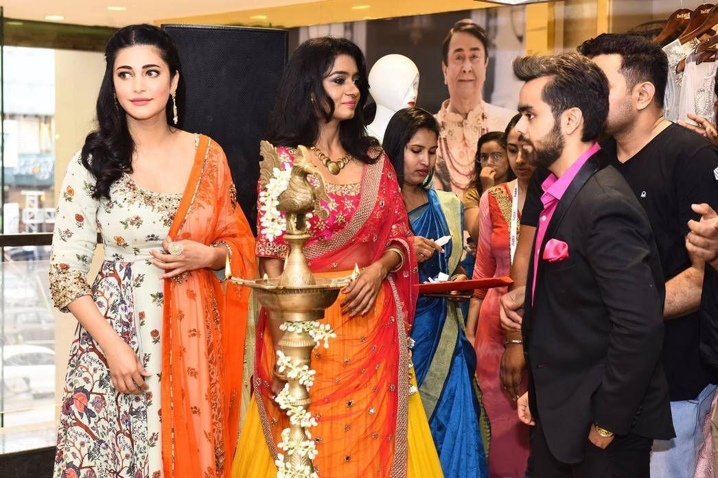 Shruti Haasan Stills At Neerus Store Launch In Chennai