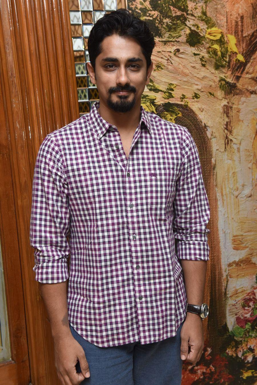 Siddharth & Andrea Jeremiah launches Wink Salon Photos