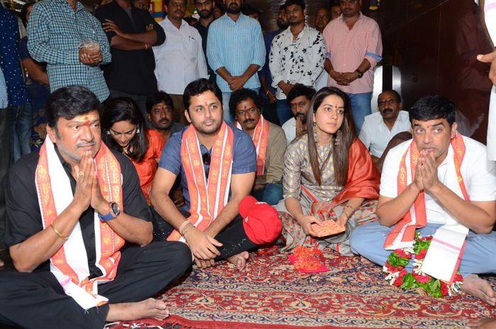 Srinivasa Kalyanam Movie Team at Vijayawada Durga Temple