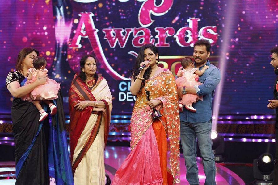 Stars At Zee TV Apsara Awards 2017 Photos