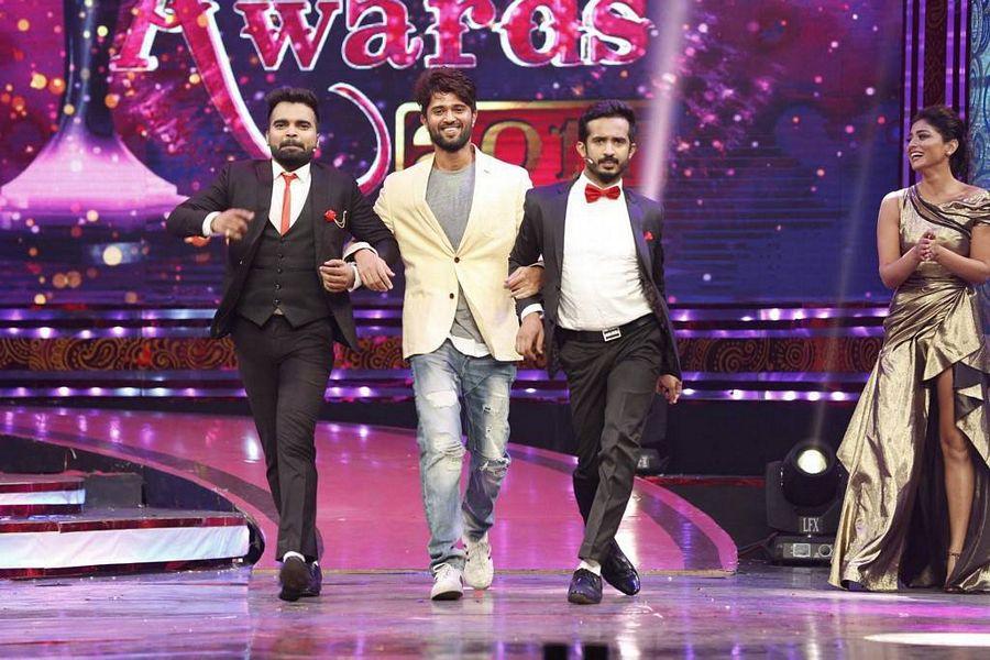 Stars At Zee TV Apsara Awards 2017 Photos