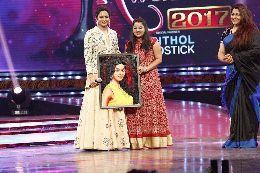 Stars At Zee TV Apsara Awards 2017 Photos