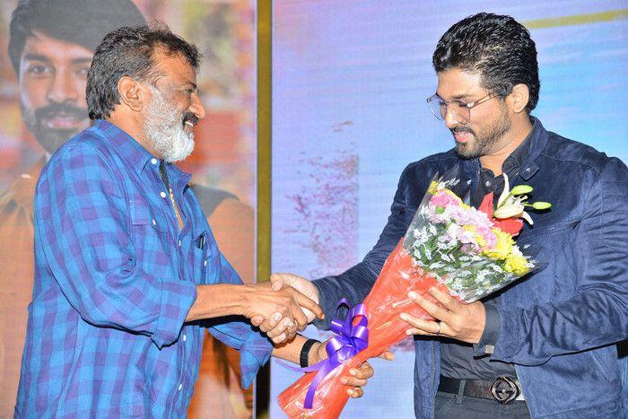 Stylish Star Allu Arjun at Vijetha Success Meet Photos