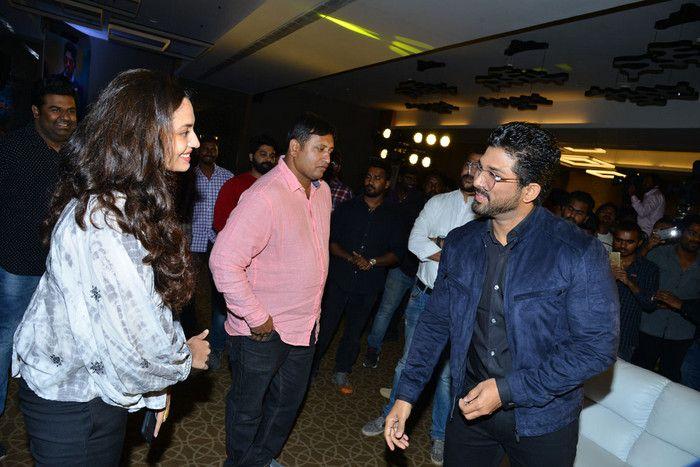 Stylish Star Allu Arjun at Vijetha Success Meet Photos