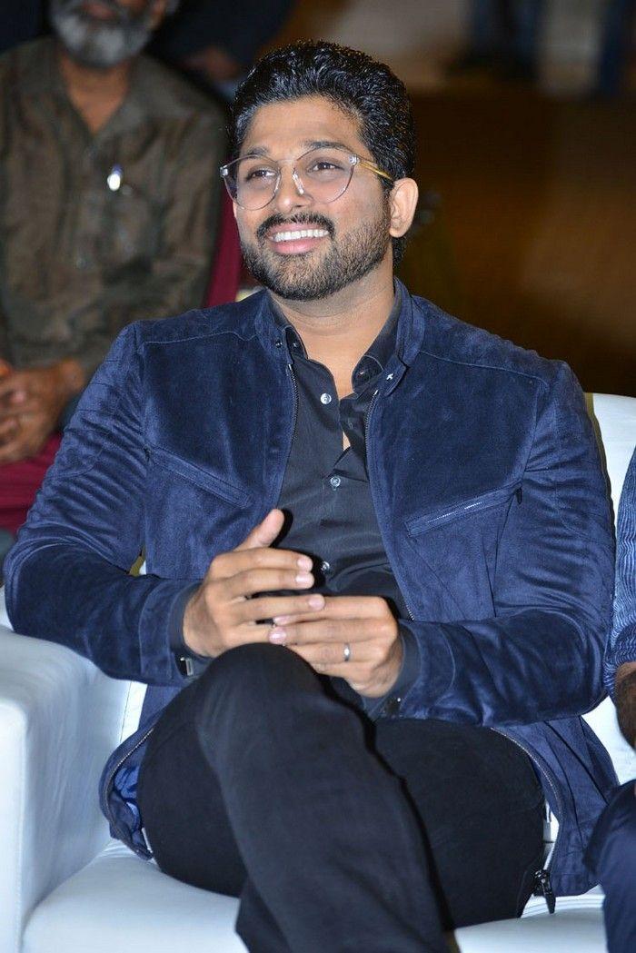Stylish Star Allu Arjun at Vijetha Success Meet Photos