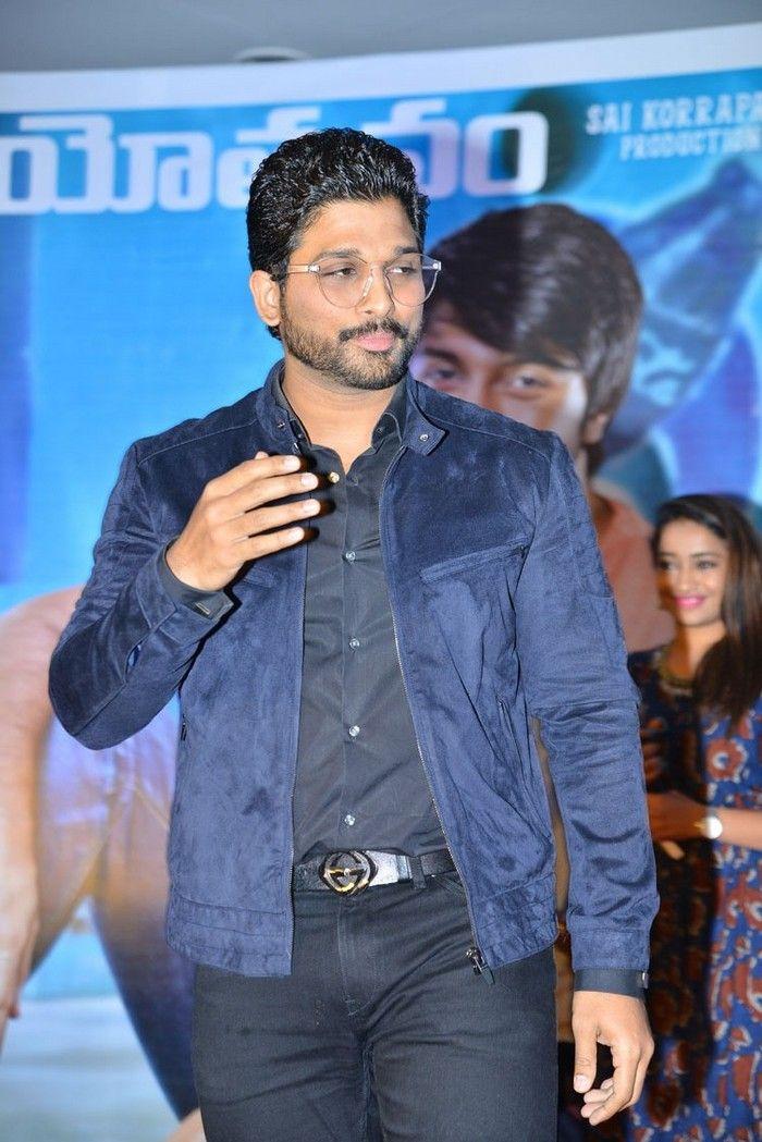 Stylish Star Allu Arjun at Vijetha Success Meet Photos